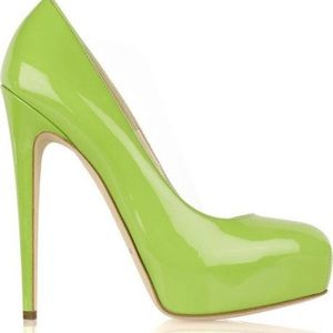 Meet your Posher, Valerie